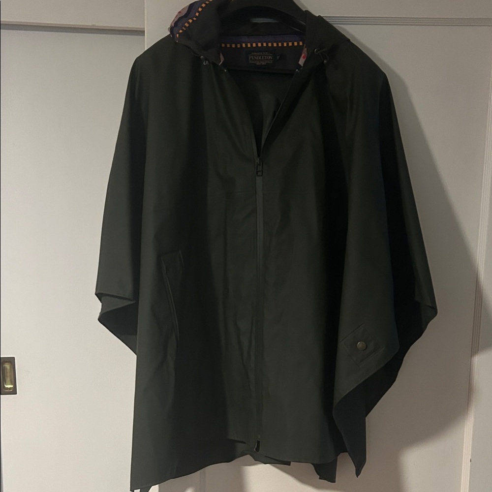 Pendleton Dark Green Hooded Rain Poncho